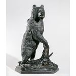 Медведь на задних лапах. По модели скульптора Либериха Н.И. 1865 г.